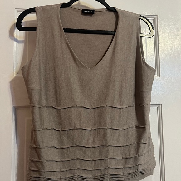 #114 AKRIS MUSHROOM TAUPE LAYERED RUFFLE TANK TOP BLOUSE SIZE 14 - Picture 2 of 7